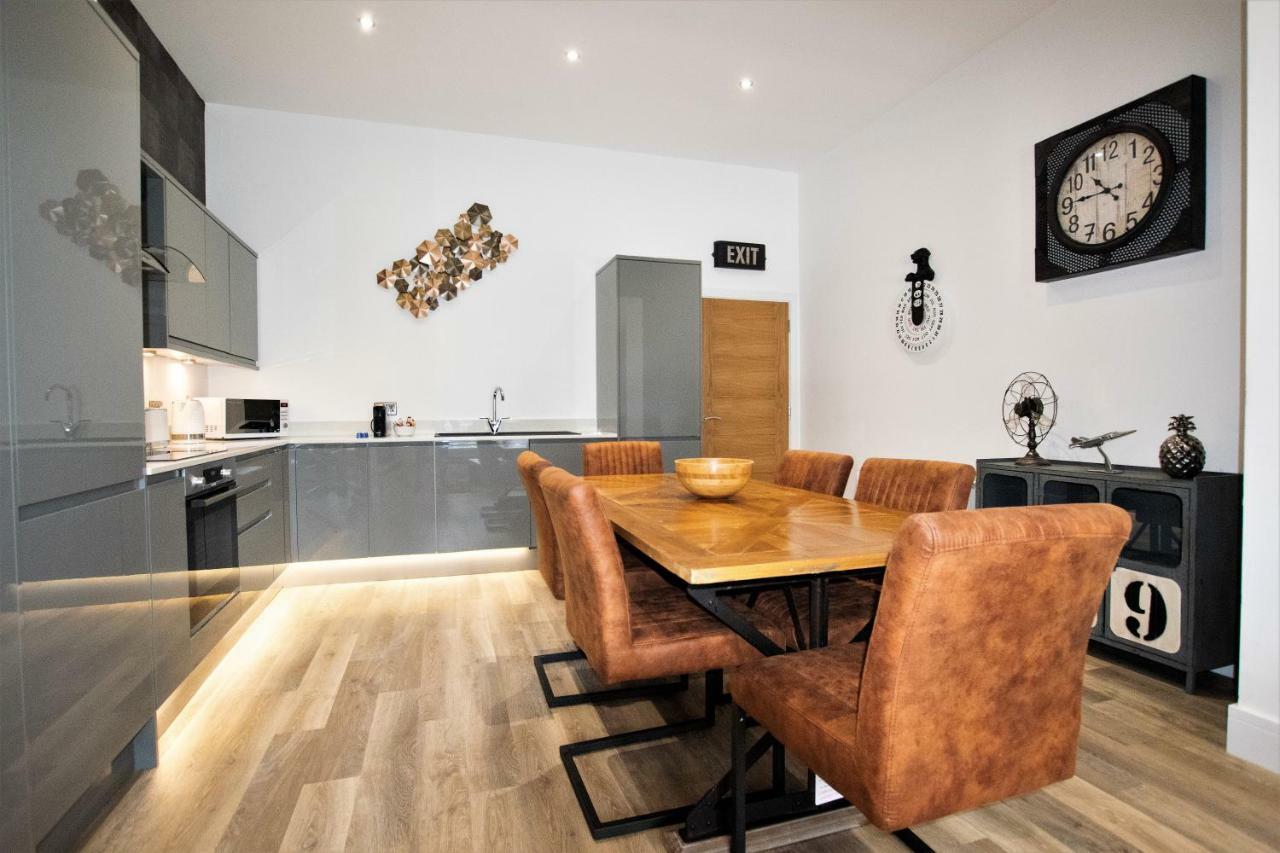 Rowan Tree - Your Apartment Bristol Exterior photo