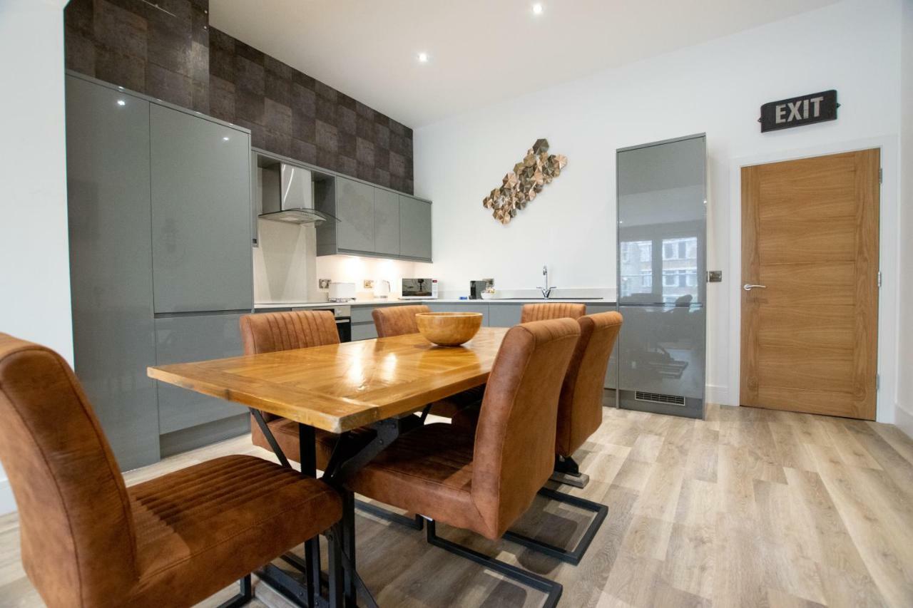 Rowan Tree - Your Apartment Bristol Exterior photo
